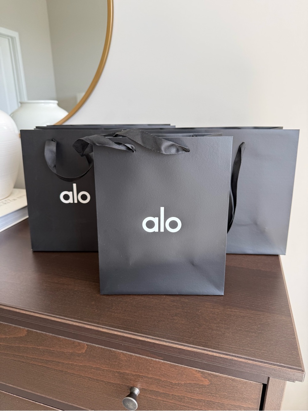 ALO YOGA Shopping Gift Bags Lot of 4 Black Retail Packaging